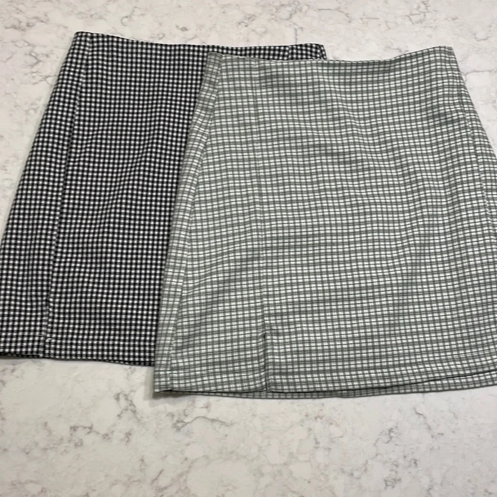 2 Brandy Melville Skirts - Picture 1 of 5